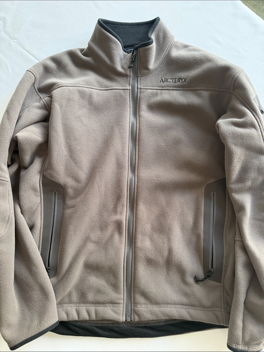 Arc'teryx Men's Taupe/Gray/Brown Full-Zip Fleece Jacket- Large
